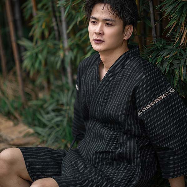 Jimbei traditionnel japonais rayé-1.jpg