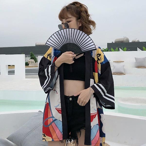 Haori léger motif Kabuki-1.jpg