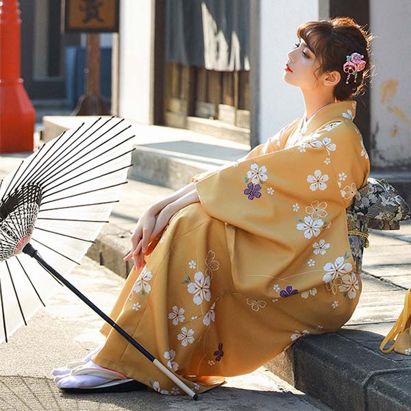 Kimono japonais jaune pour femme-0.jpg