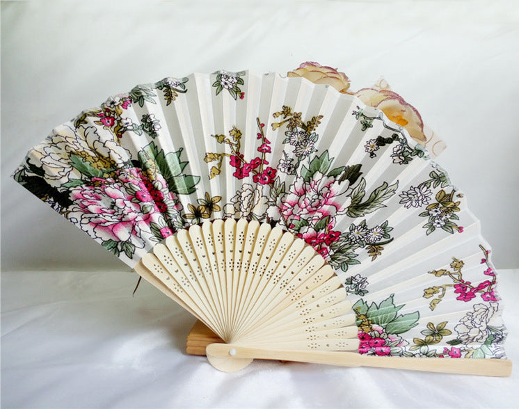 Éventail pliant japonais en bambou, coloris Ivoire Fleuri Vert