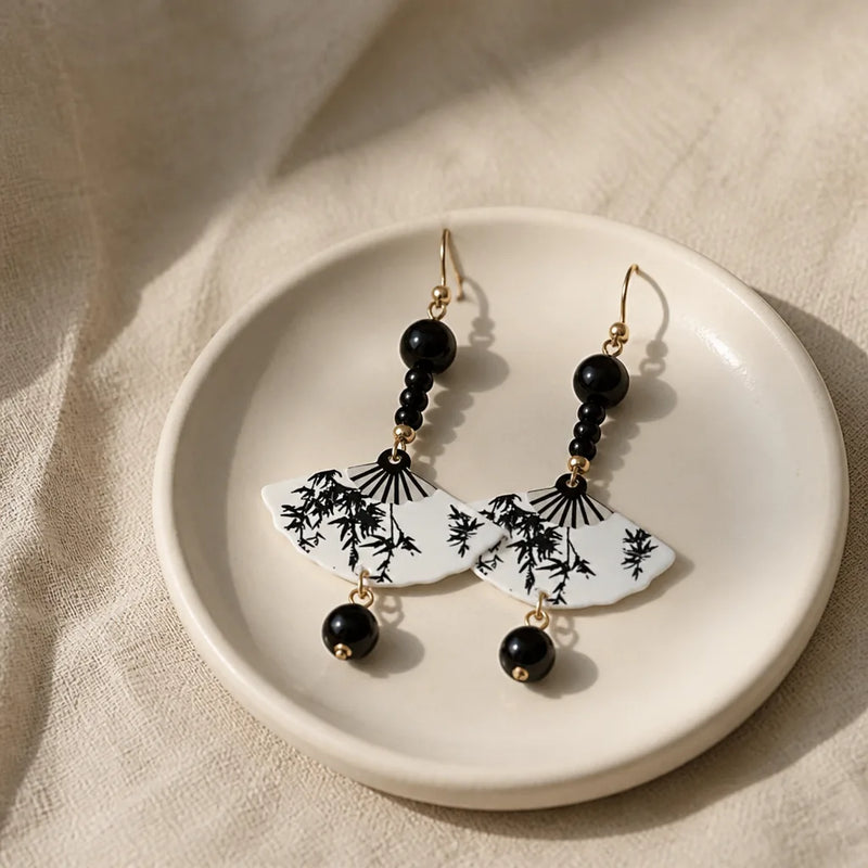 Boucles d'oreilles éventail noir à perles
