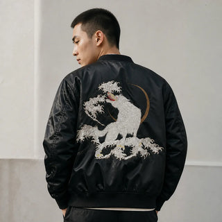 Blouson sukajan brodé loup et vagues