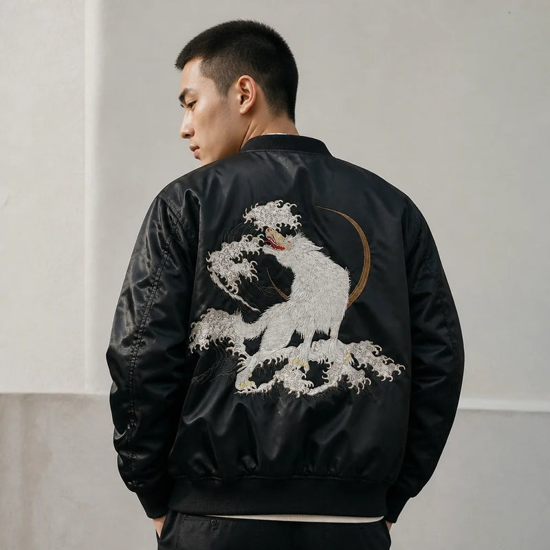 Blouson sukajan brodé loup et vagues