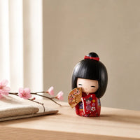 Figurine japonaise traditionnelle en kimono