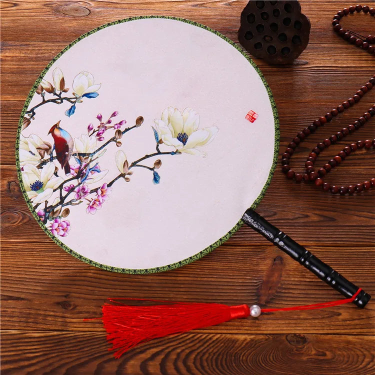 Éventail rond peinture florale