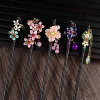 Épingle à chignon kanzashi — ornement floral avec pendeloques