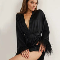 Kimono Long Satiné à Plumes