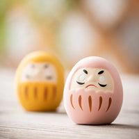 Figurine daruma japonaise porte-bonheur