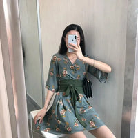 Robe Printanière Fleurie à Manches Kimono