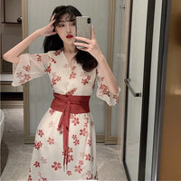 Robe Printanière Fleurie à Manches Kimono