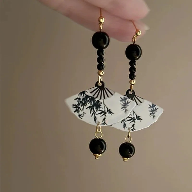 Boucles d'oreilles éventail noir à perles