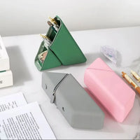 Trousse Porte-Stylos Triangulaire en Silicone