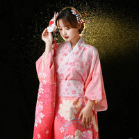 Robe kimono longue satinée fleurie