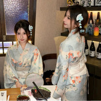 Robe kimono japonaise motif floral