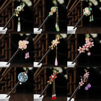 Épingle à chignon kanzashi — ornement floral avec pendeloques