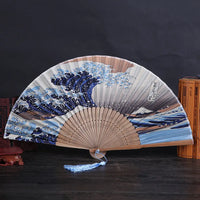 Éventail pliant japonais à motif de vague