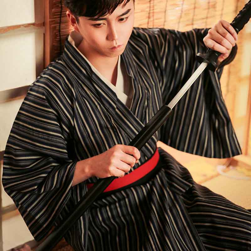 Kimono Homme Traditionnel Noir Rayé-0.jpg