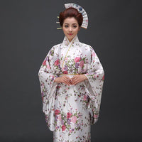 Kimono japonais floral blanc-1.jpg