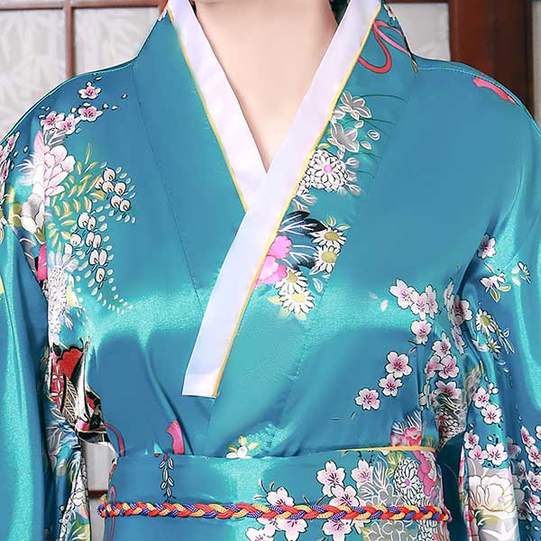 Kimono japonais satiné bleu-3.jpg