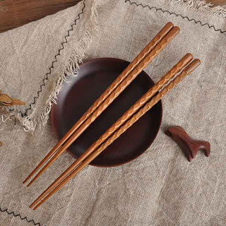 Baguettes japonaises sculptées