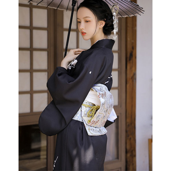 Kimono japonais traditionnel noir-3.jpg