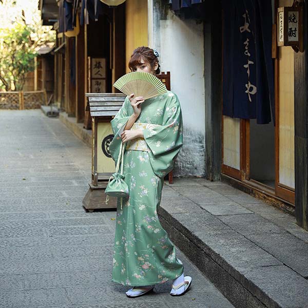 Kimono japonais femme vert-0.jpg