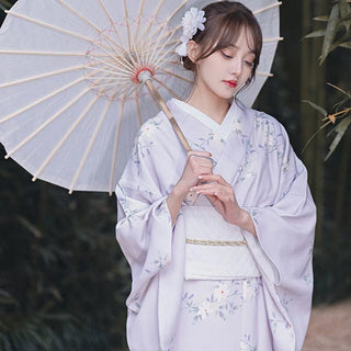 Kimono traditionnel japonais pastel