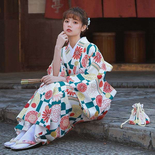 Kimono japonais à carreaux fleuris-0.jpg
