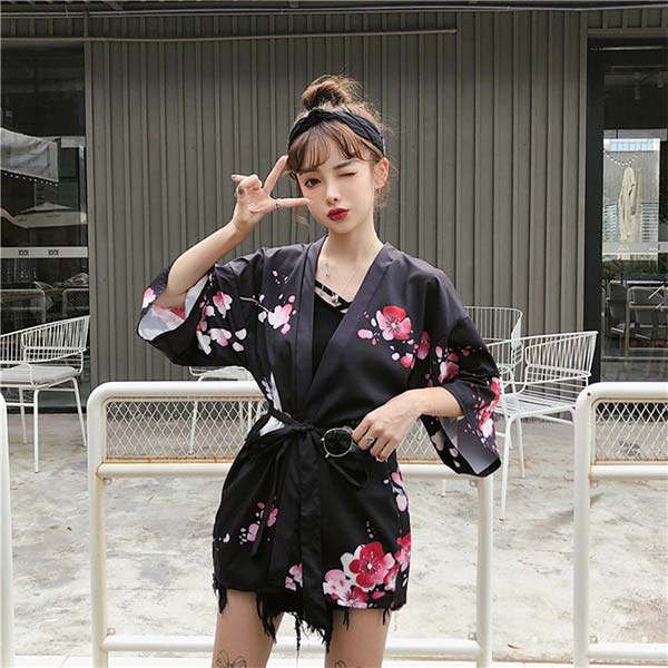 Veste kimono motif Geisha japonaise-5.jpg