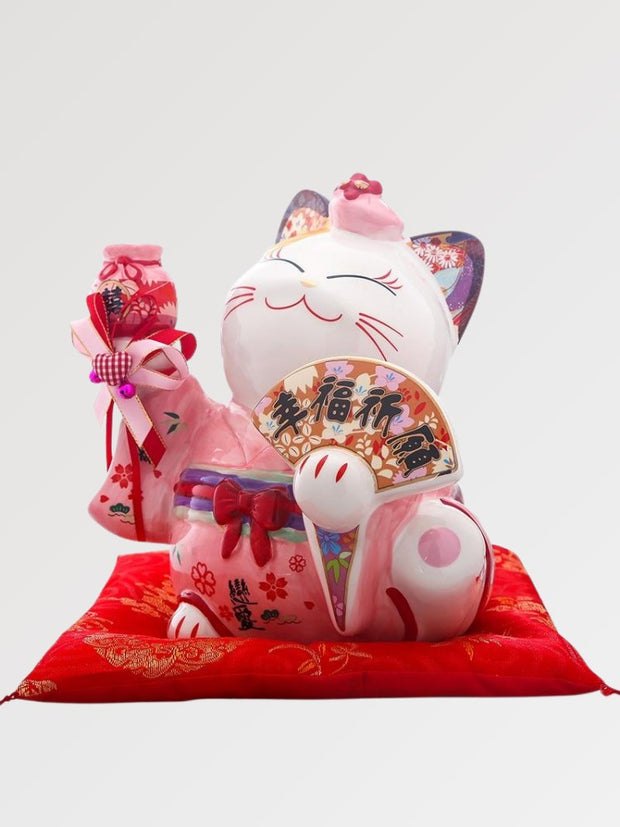 Maneki Neko en kimono rose