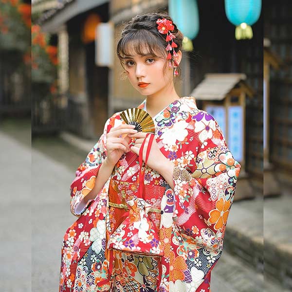 Kimono japonais motifs traditionnels