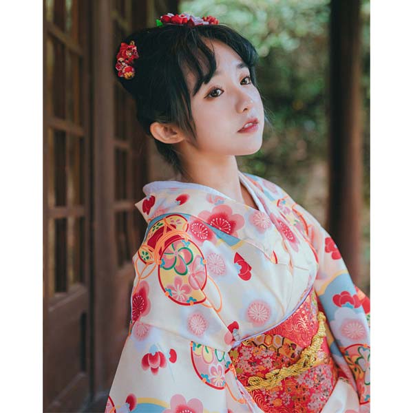 Yukata traditionnel japonais coloré femme-4.jpg