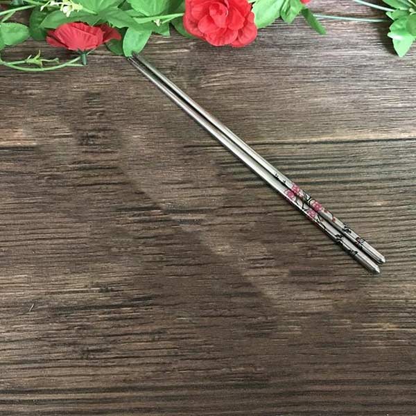 Baguettes japonaises colorées en métal-5.jpg