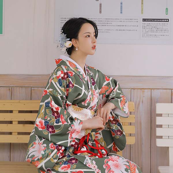 Kimono traditionnel japonais kaki-3.jpg