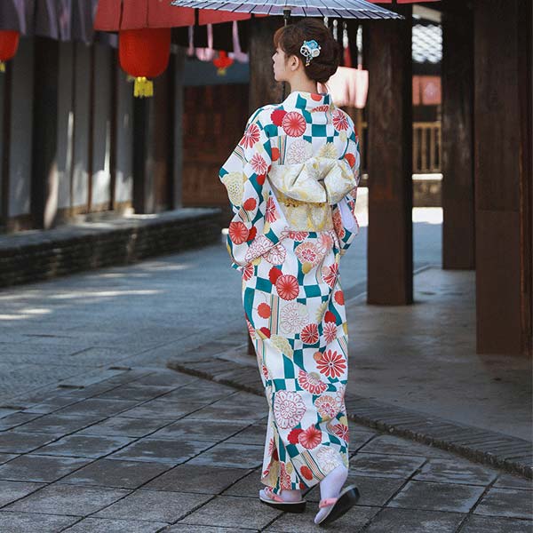 Kimono japonais à carreaux fleuris-1.jpg