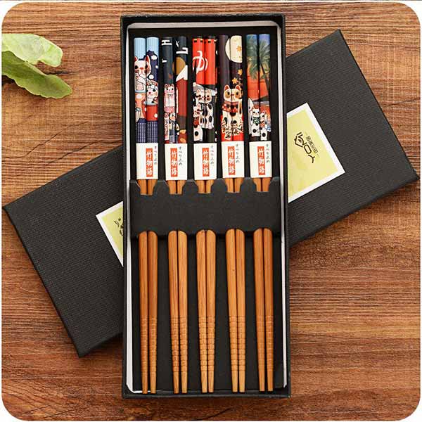 Coffret de baguettes japonaises en bois-0.jpg