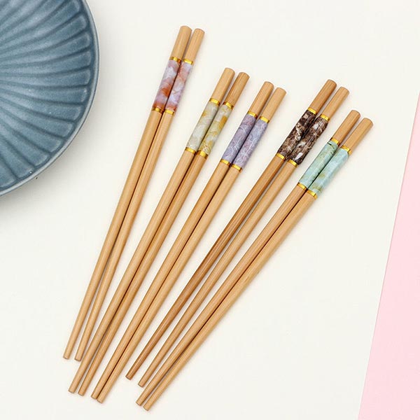 Baguettes japonaises en bois clair-0.jpg